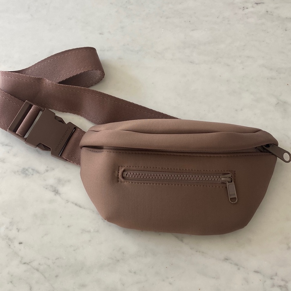 DAGNE DOVER ACE NEOPRENE BELT BAG TAUPE-NWOT